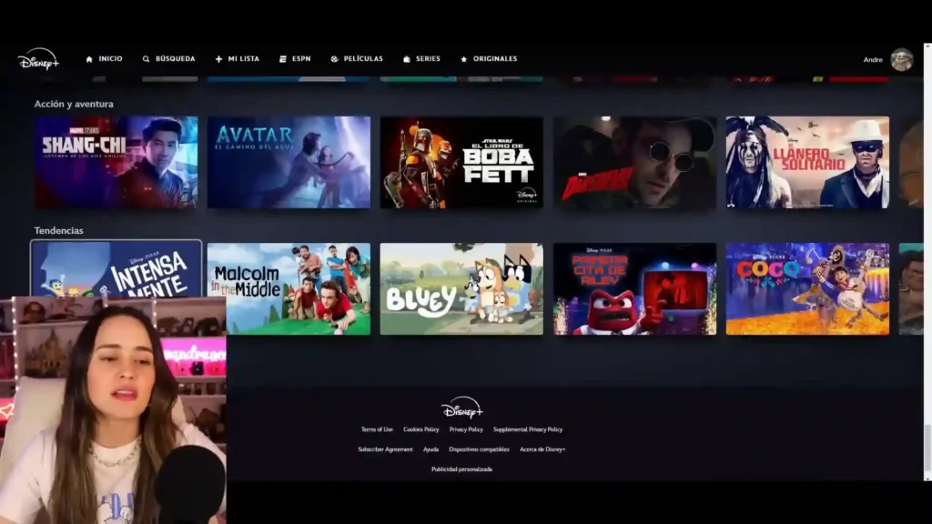 Disney+ Revoluciona el Streaming: Lo Nuevo que Debes Conocer 2 Imagen ilustrativa de la nueva interfaz de Disney+, mostrando cambios en la organización del contenido, mejoras en la experiencia de usuario y nuevas funciones interactivas. Descubre cómo estas actualizaciones hacen que la plataforma de streaming sea más intuitiva y atractiva para los suscriptores